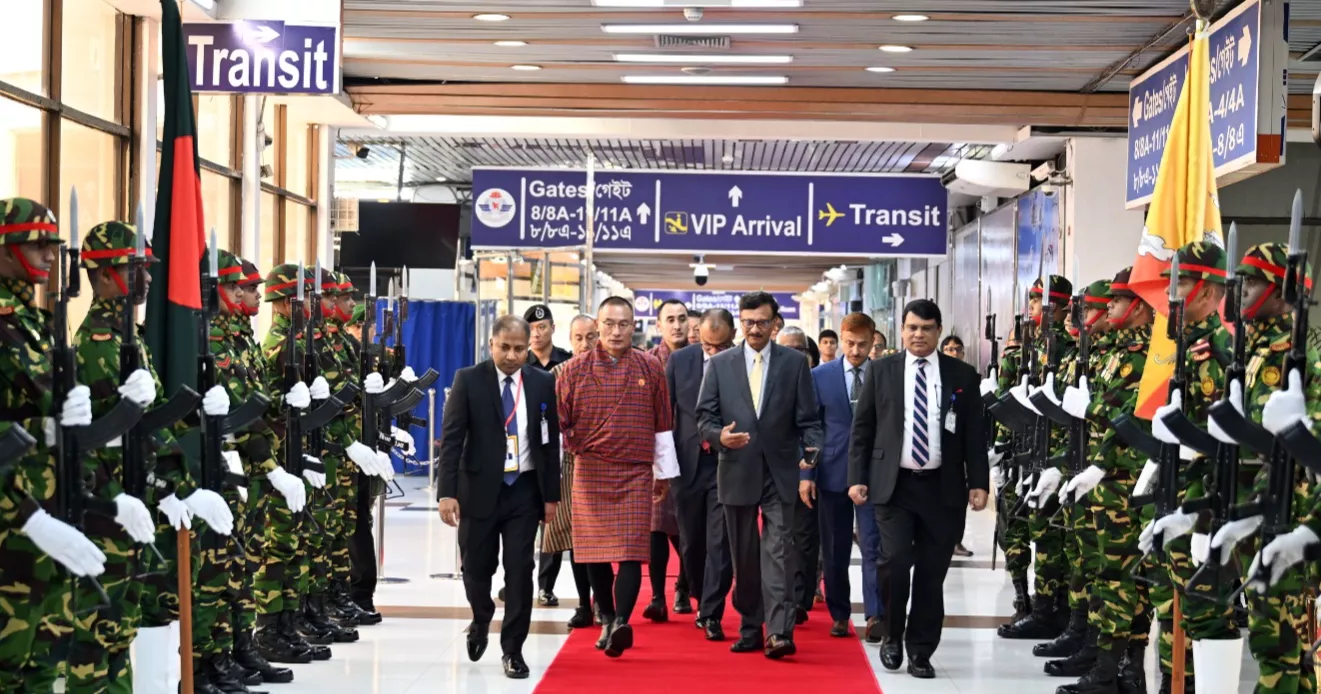 Bhutanese PM leaves Dhaka after 2-day state visit