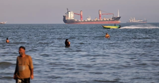 Oil tanker passes through Strait of Hormuz as Iran warns ships over new route