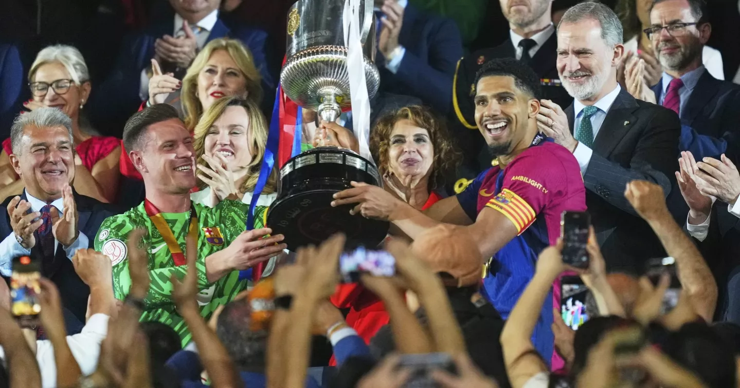 Barcelona edges Real Madrid in extra time to win Copa del Rey final