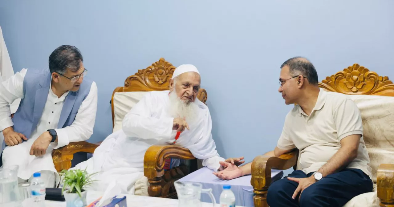 PM meets Hefazat chief Babunagari in Fatikchhari