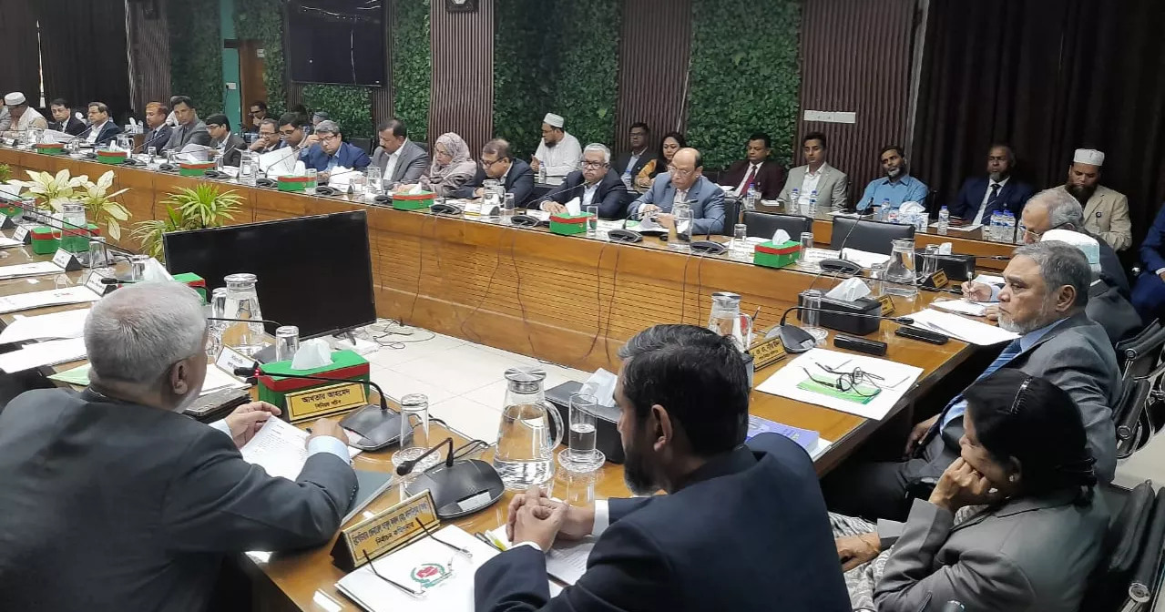 Bangladesh Polls: EC to introduce two secret stamping spots per booth