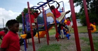 How parents can help children make friends at a new school