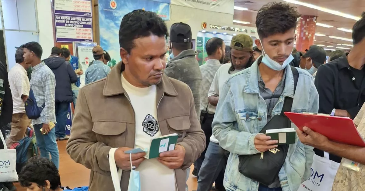 174 Bangladeshis return home voluntarily from Libya