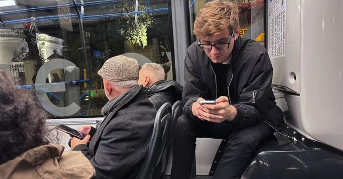 Frustration mounts in Russia as mobile internet blackouts disrupt daily life