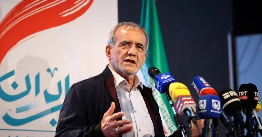 Iran’s president pledges no nuclear bomb, invites U.S. investment talks