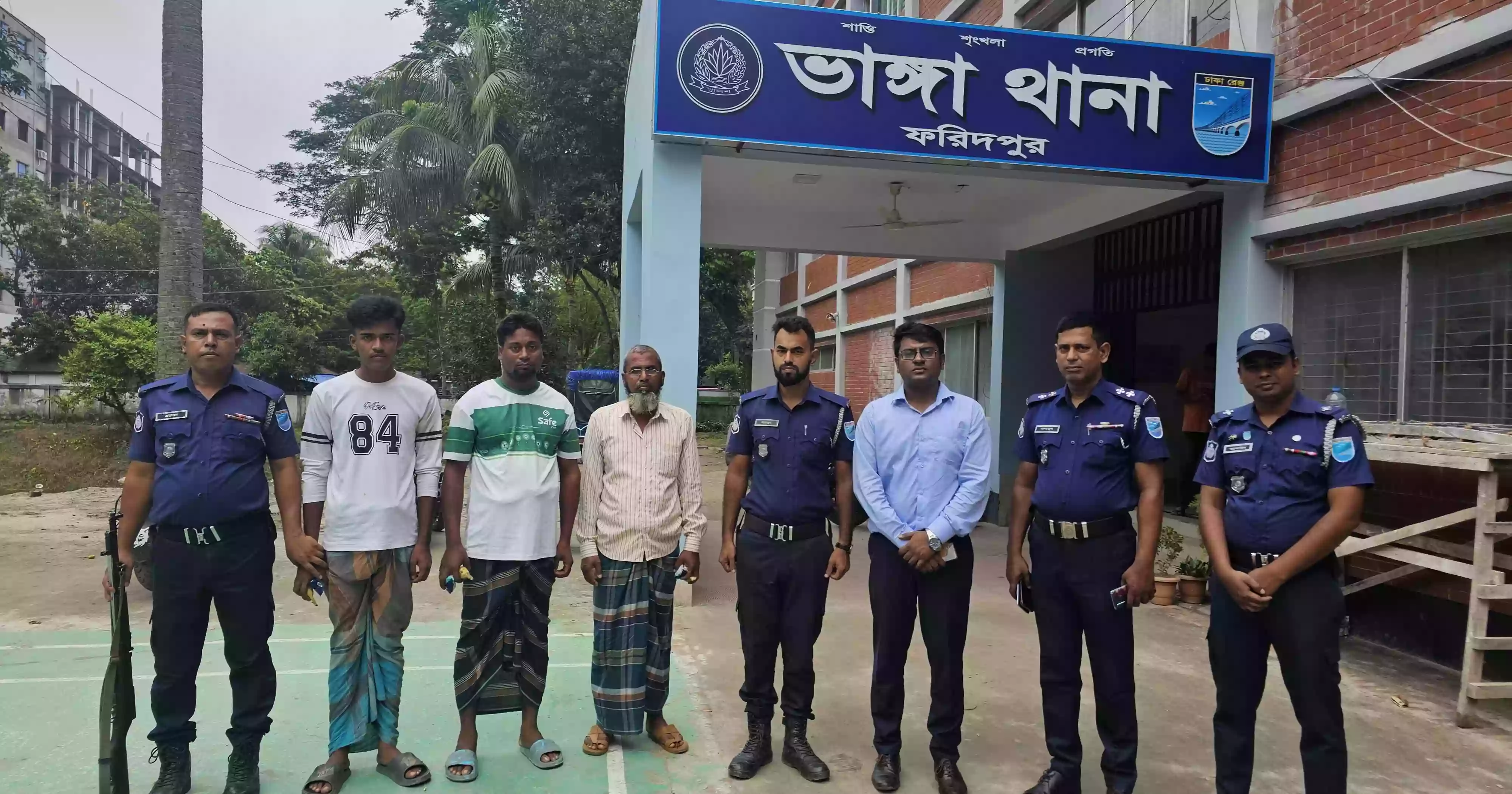 3 held, 6 dredgers seized for illegal sand extraction in Faridpur