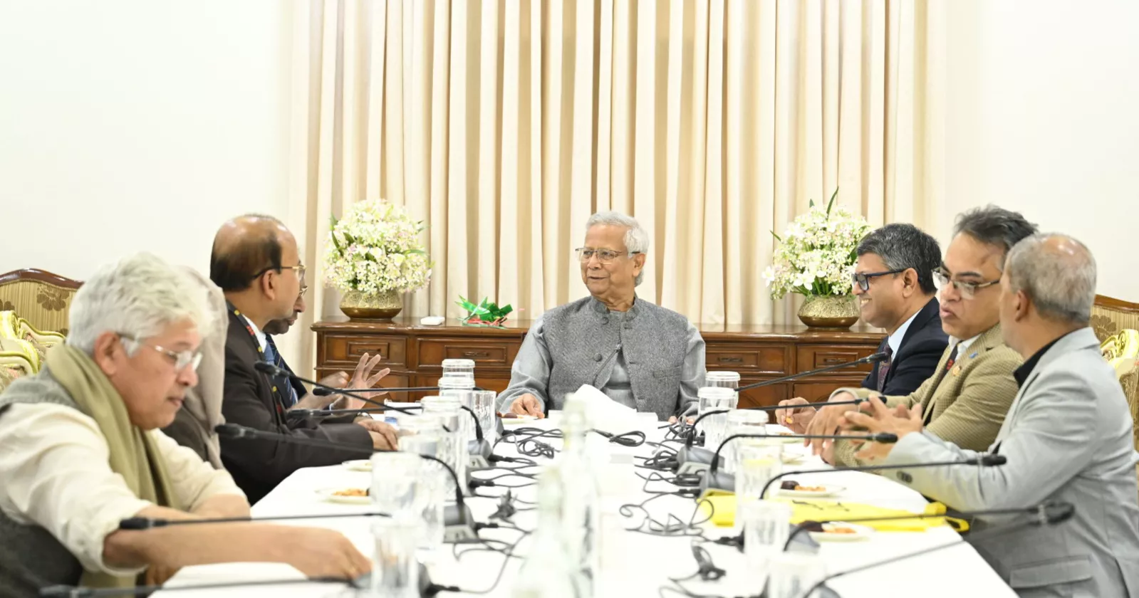 Prof Yunus orders strict measures to prevent possible election fraud