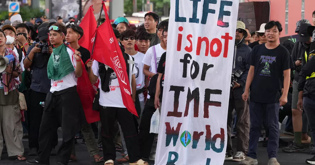 Protesters in Bangkok highlight inequality, poverty during IMF-World Bank meetings