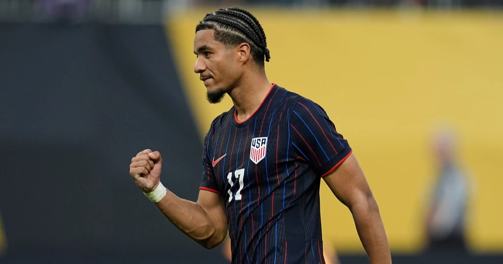 Leverkusen sign US midfielder Malik Tillman in record deal