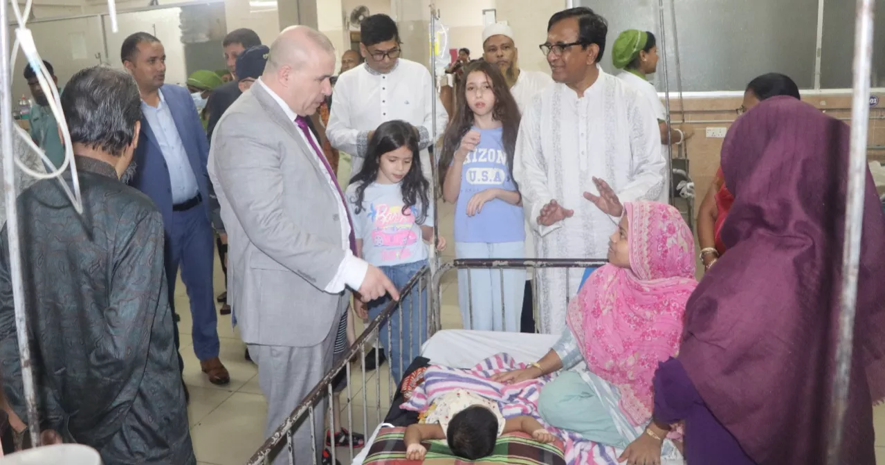 Algerian Ambassador visits Bangladesh Shishu Hospital, distributes gifts to children