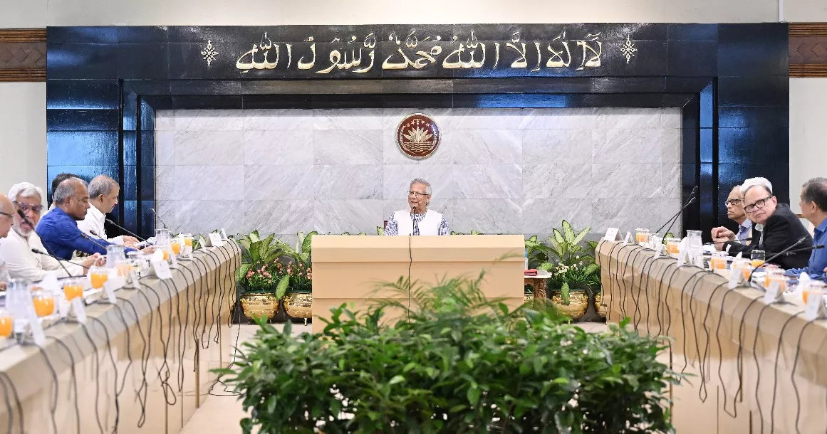 Govt approves draft RPO barring fugitives from polls, reviving ‘No’ vote option