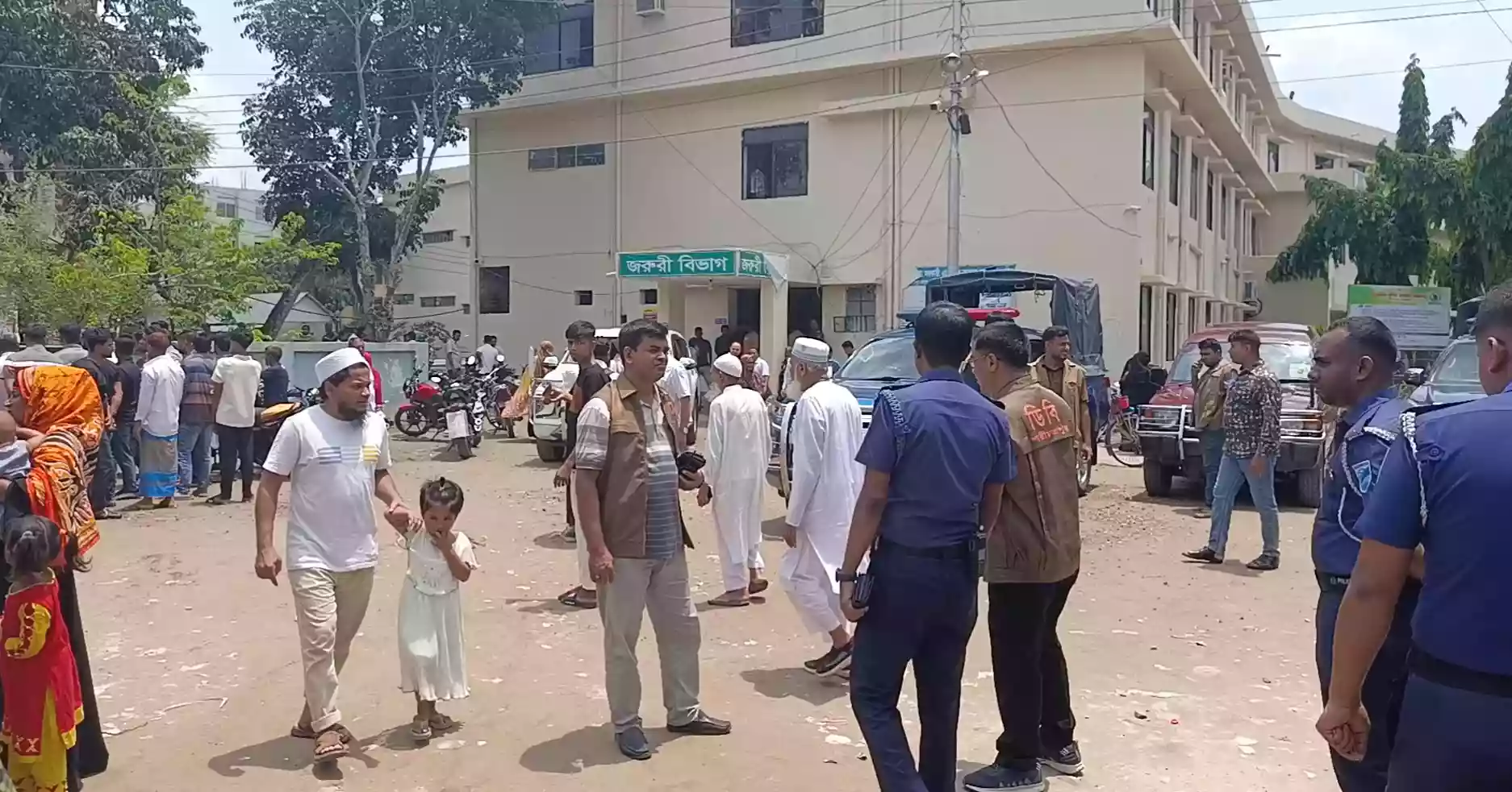 Doctor among 5 injured as relatives attack hospital after patient’s death