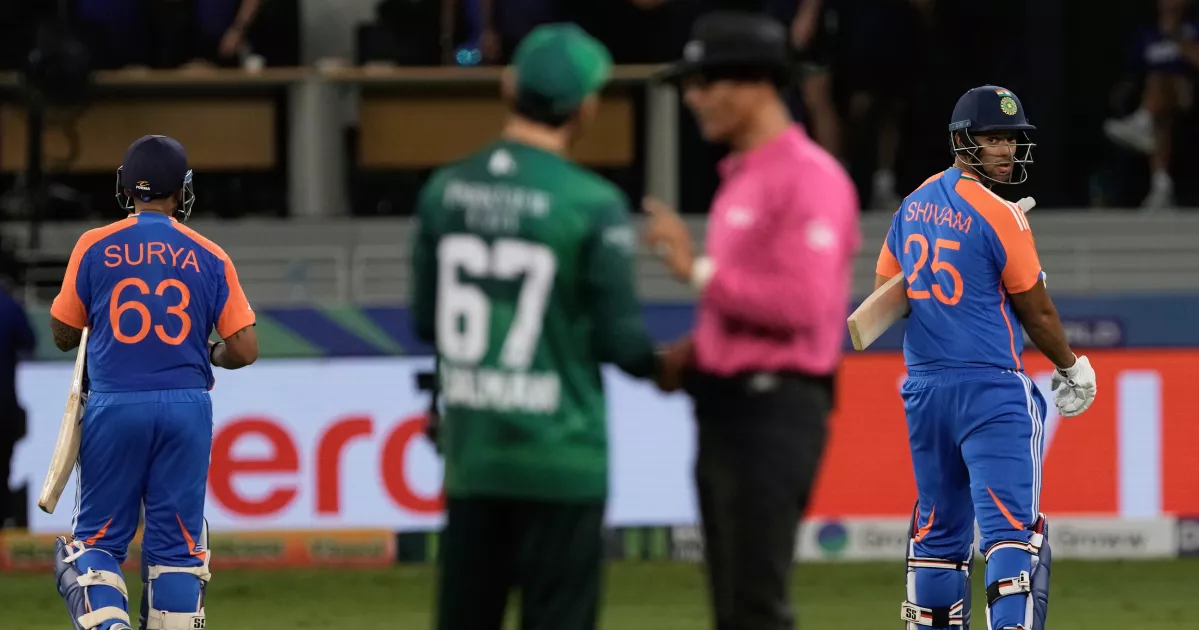 Tensions off the field: No handshakes between India, Pakistan players