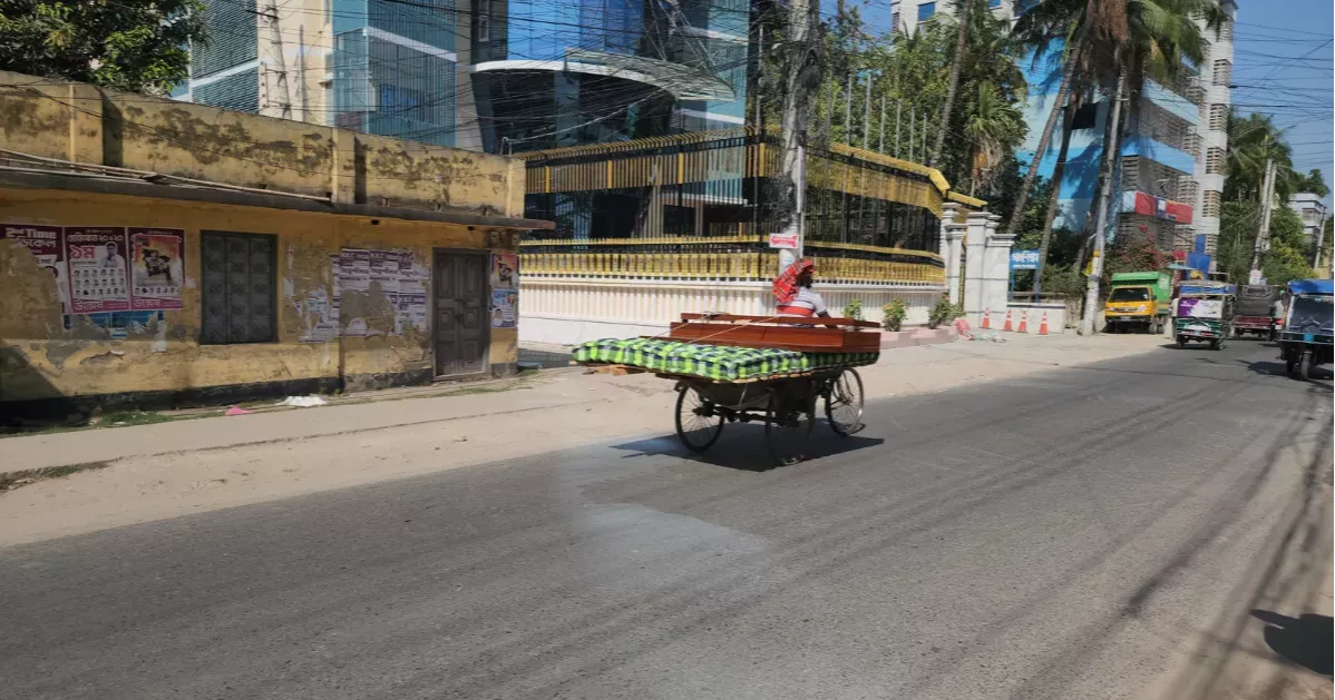 Extreme heat threatens lives, livelihoods of workers in Bangladesh: Report