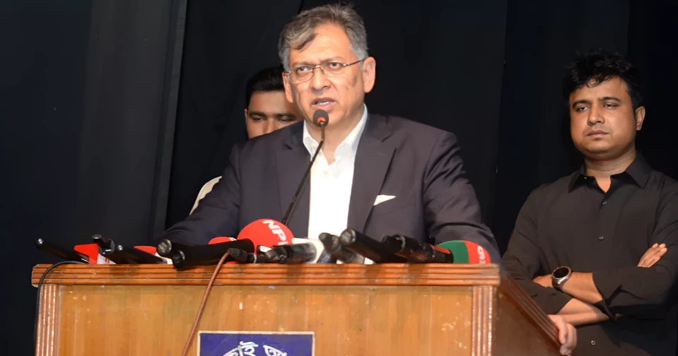 No surrender option for Sheikh Hasina upon return, says Home Minister