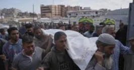 Gaza officials report 27 killed en route to aid site; Israel says it targeted suspects