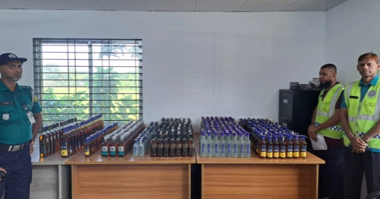 587 bottles of foreign liquor seized in Sylhet