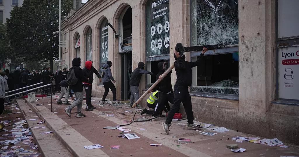 Paris imposes overnight curfew in two areas after widespread rioting