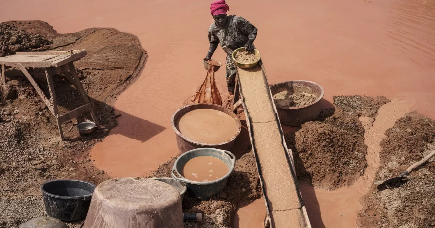 Mercury fuels gold mining in Senegal. And it’s poisoning the people who use it
