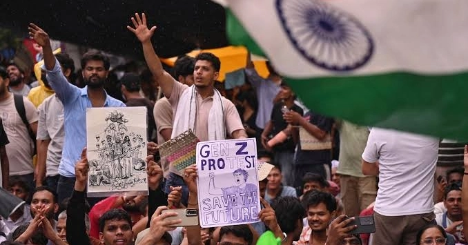 Indian activist ends 26-day hunger strike, but student protests continue