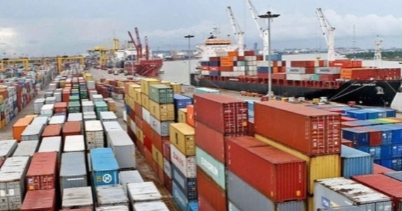 Bangladesh’s merchandise exports fall 19.78% in March