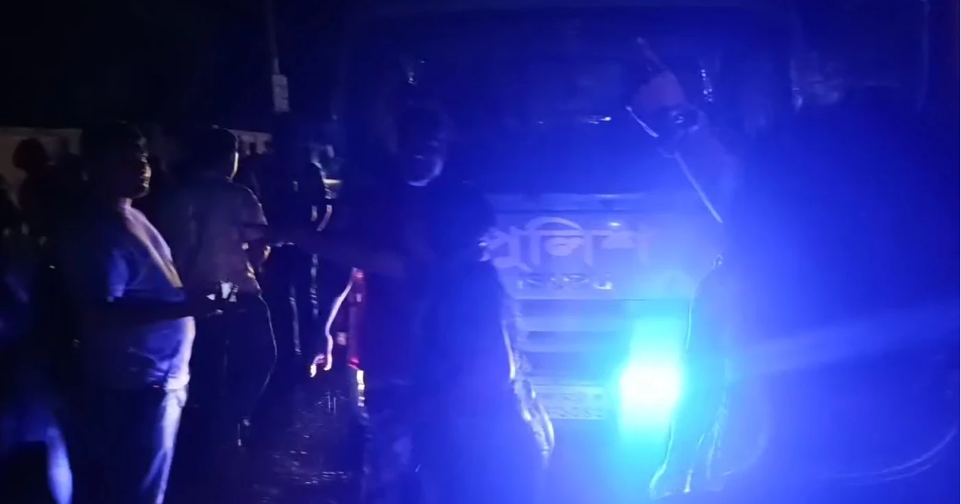 AL, BCL activists besiege police station in Manikganj