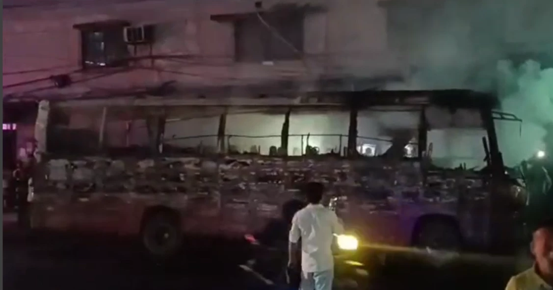 Bus catches fire in Gazipur due to engine glitch