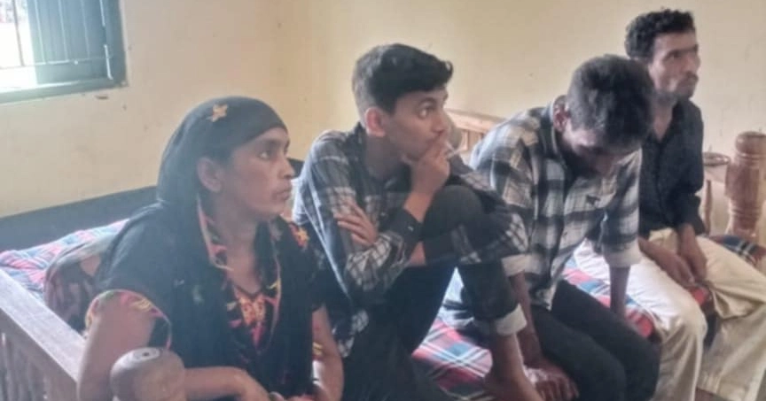 4 of a family ‘pushed into Bangladesh’ held near Dinajpur border
