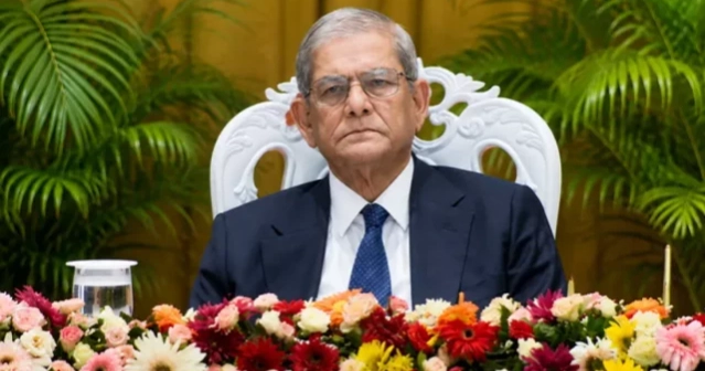 President Mirza Fakhrul begins official activities at Bangabhaban