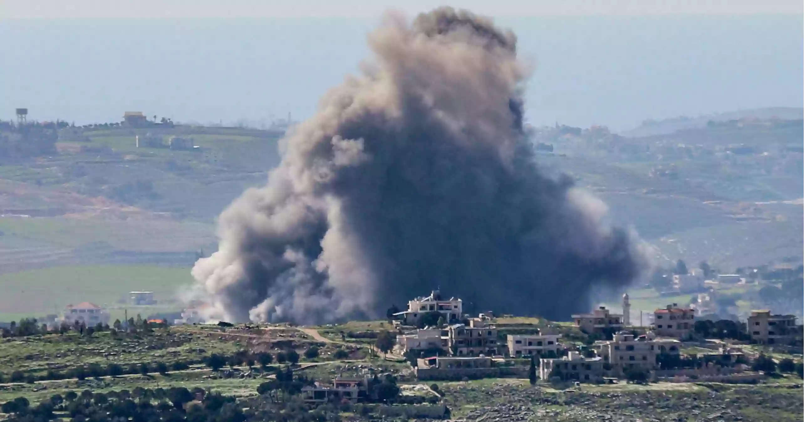 Hezbollah warns Israeli residents to evacuate areas near border