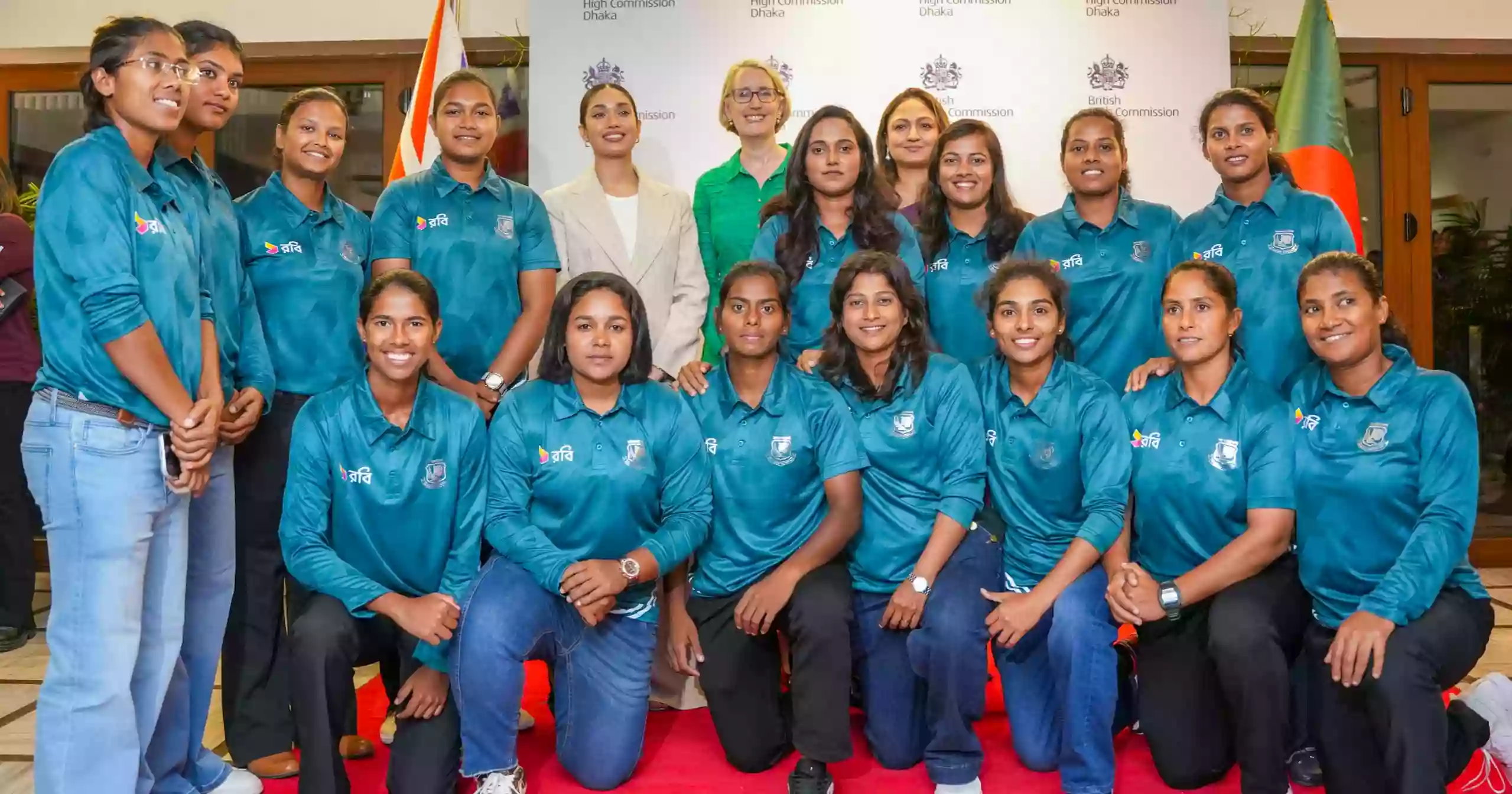 Zaima meets Bangladesh women cricketers at British High Commission reception