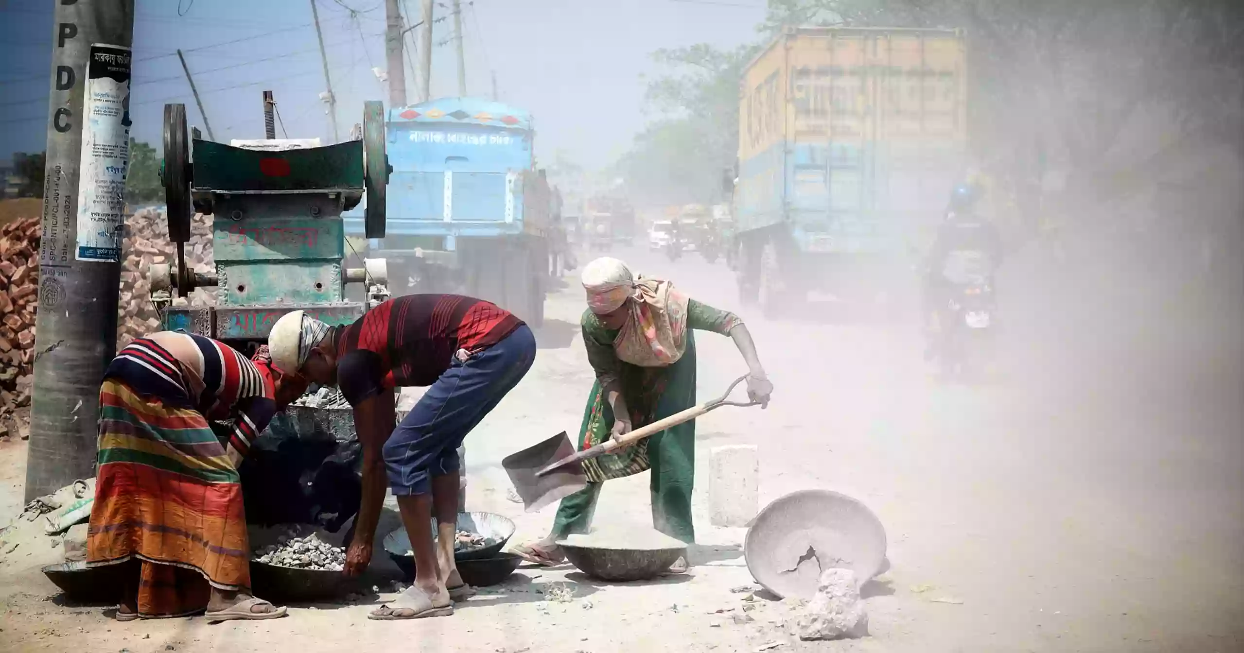 Dhaka’s air ranks world’s 2nd most polluted this morning