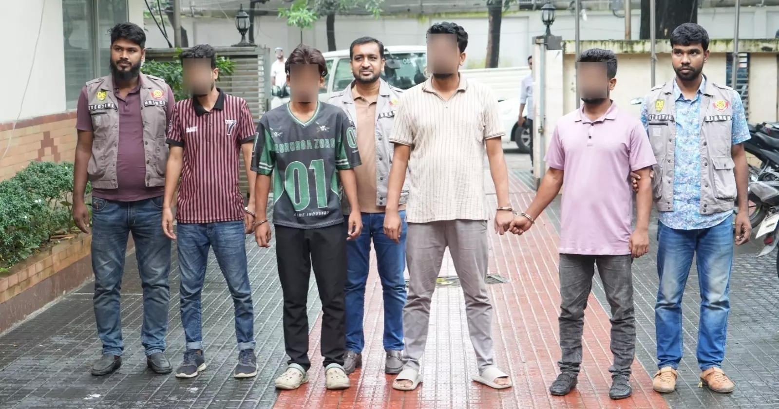 Four arrested over Jatrabari crude bomb blast