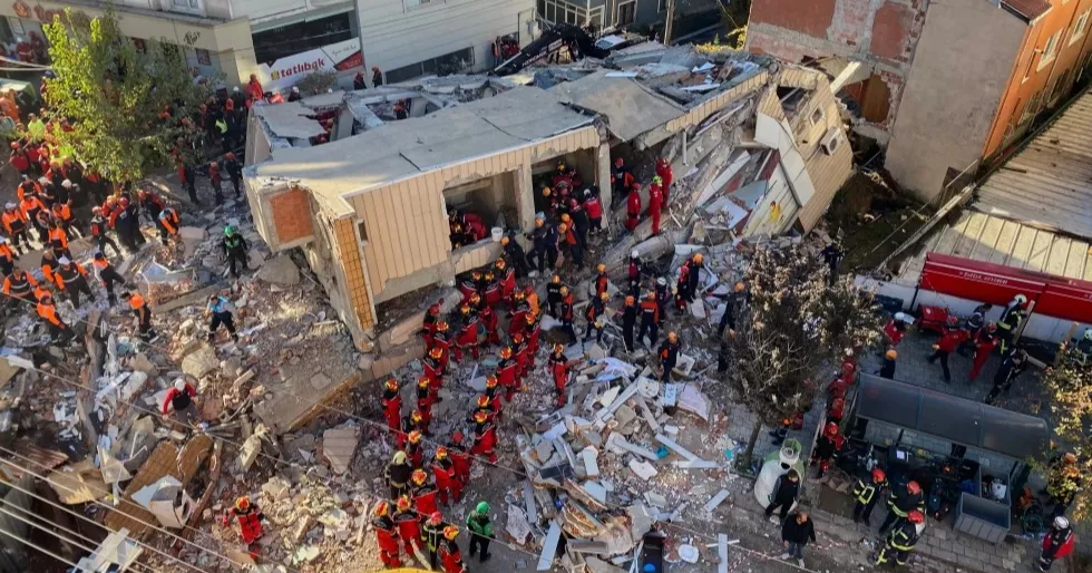 Building collapse in Turkey kills 4 members of a family