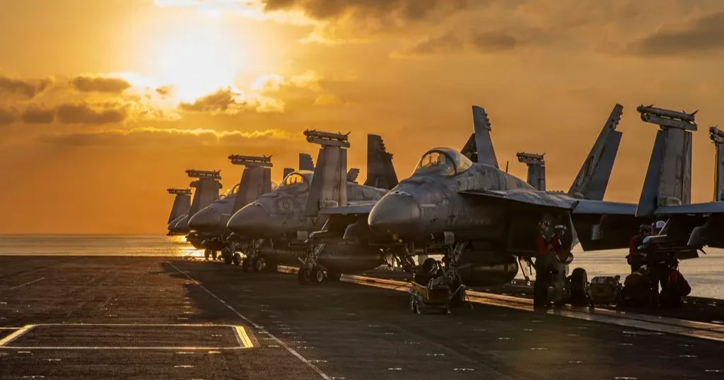 US submarine sinks Iranian warship as Middle East conflict intensifies