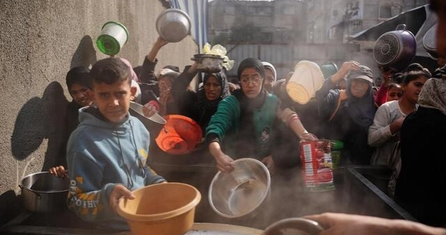 Israel mortar fire hits Gaza residential area, wounds at least 10