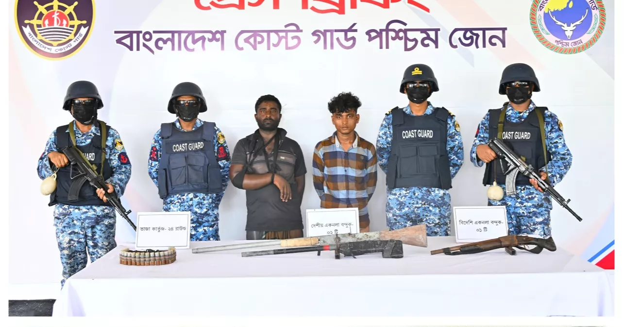 Two ‘robbers’ held in Sundarbans; 4 fishermen rescued