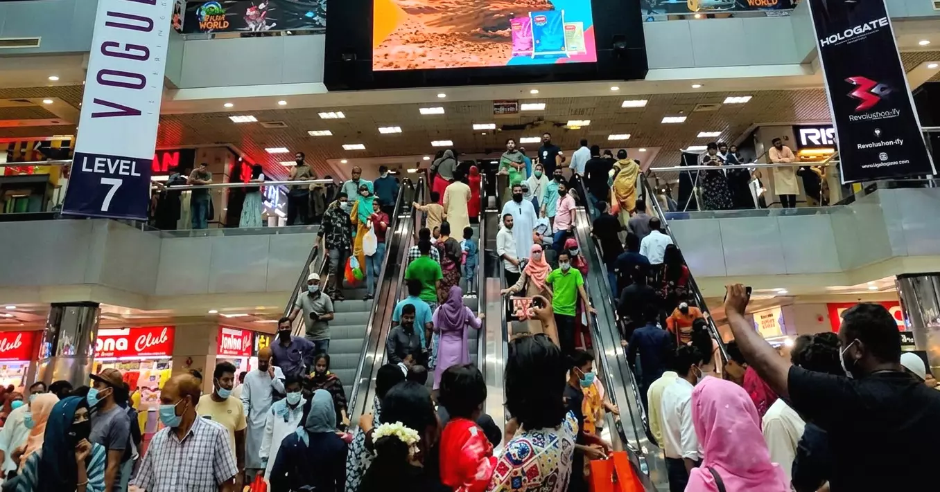 Durga Puja: Shopping malls, markets to remain open until 10pm till Oct 22