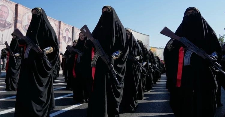 Hundreds of thousands rally in Iran in biggest show of defiance since war began