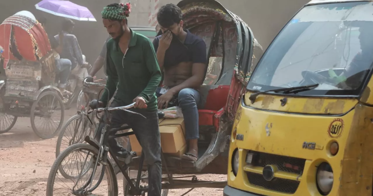 Dhaka’s air quality ‘unhealthy for sensitive groups’ this morning