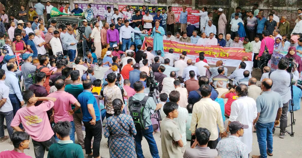 NCT deal: Ctg port labour organisations announce mass hunger strike for Oct 12