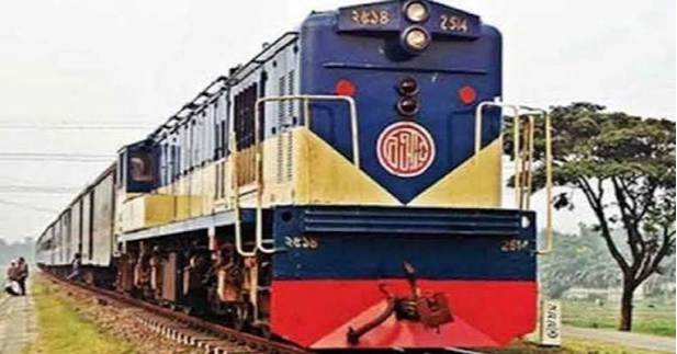 Derailment halts Rajshahi’s rail link with other districts