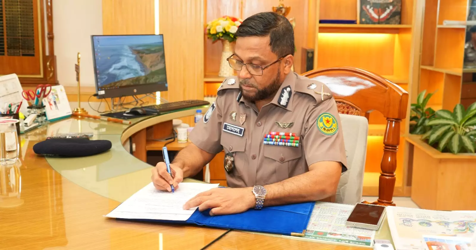 Mosleh Uddin Ahmed takes charge as DMP Commissioner