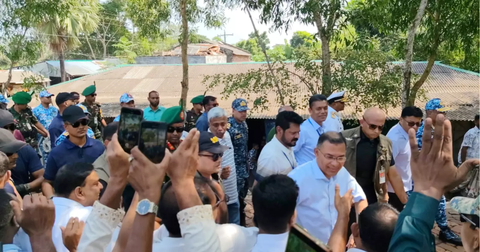 PM reaches Khulna’s Dacope after aerial inspection of Sundarbans