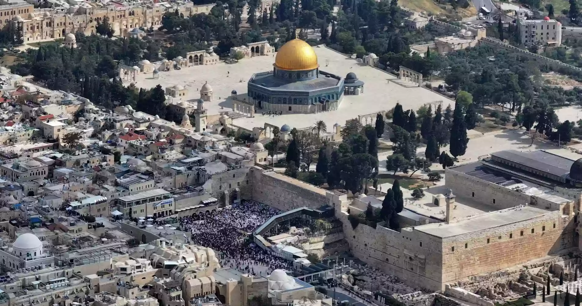 Israel closes Al Aqsa Mosque compound for Eid prayers