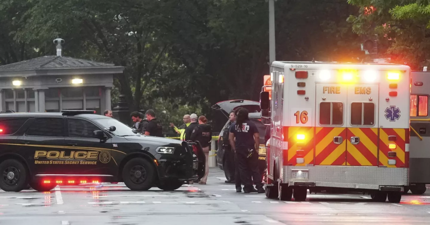 Suspect killed after opening fire near White House checkpoint