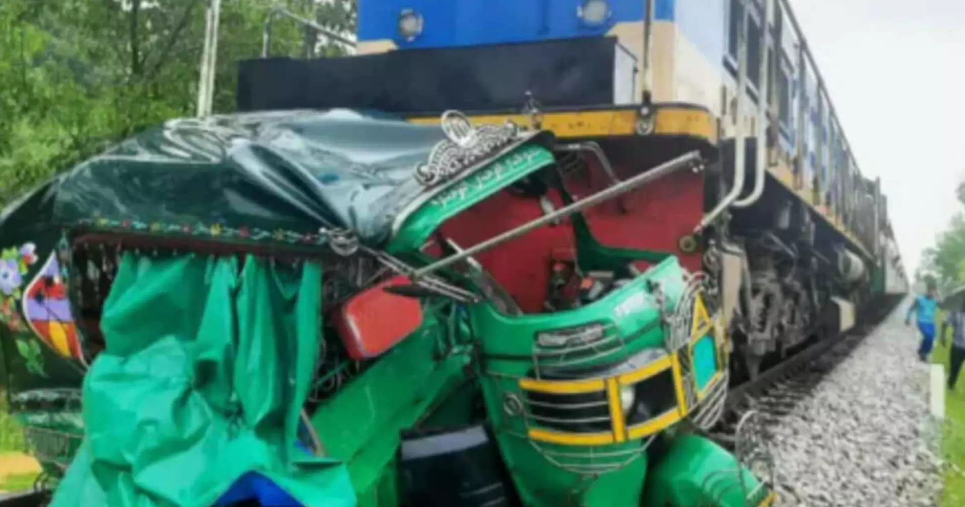 Four killed as train hits auto-rickshaw in Cox's Bazar