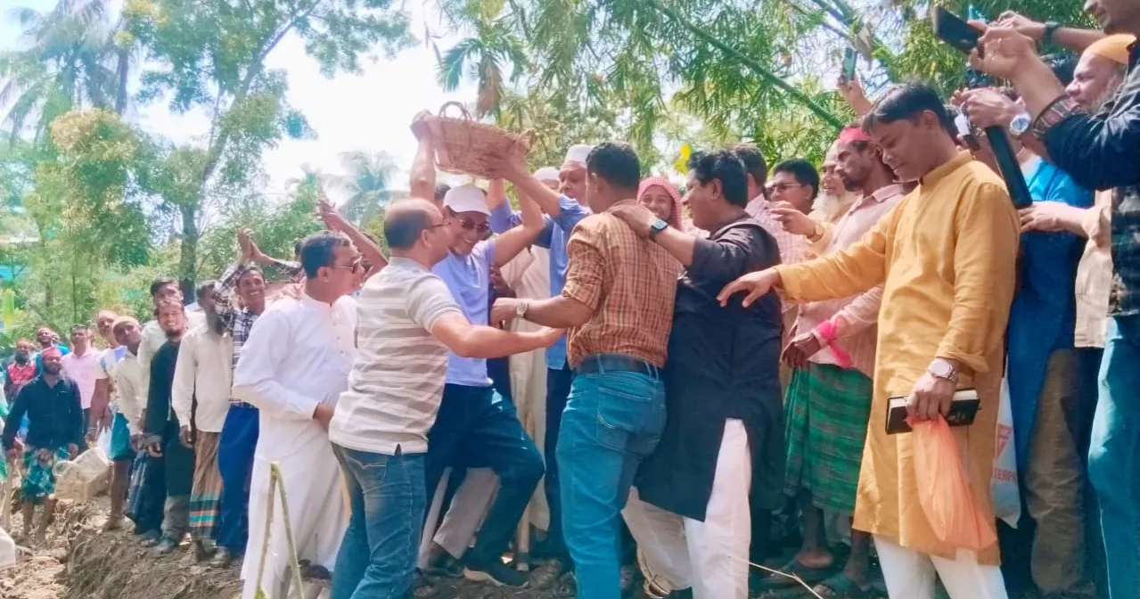 Chief whip inaugurates canal re-excavation in Barguna