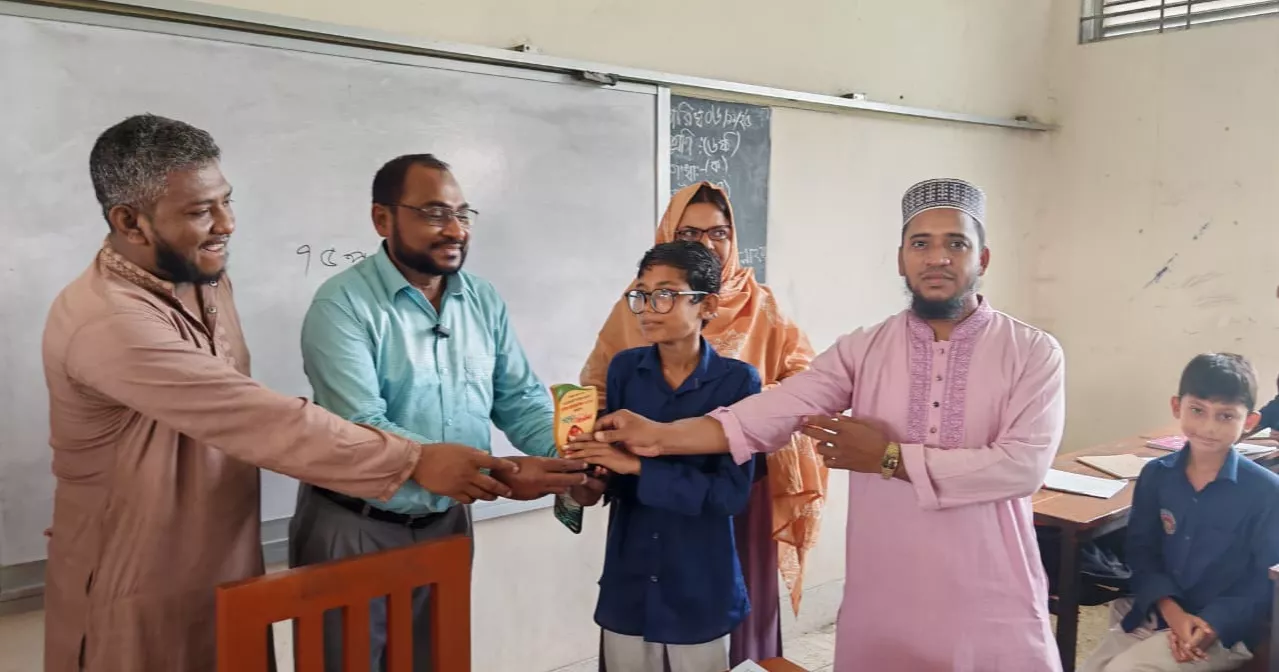 Take active role in nation building: DAG Saifur to students