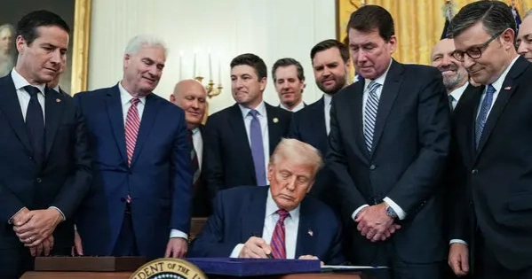 Trump administration urges court to unseal Epstein docs